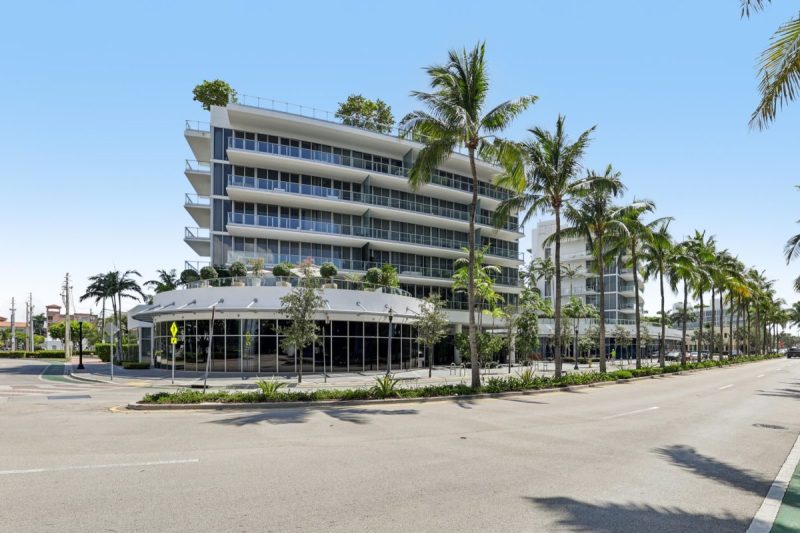 1-web-or-mls-S-Pointe-Dr-S3007-001