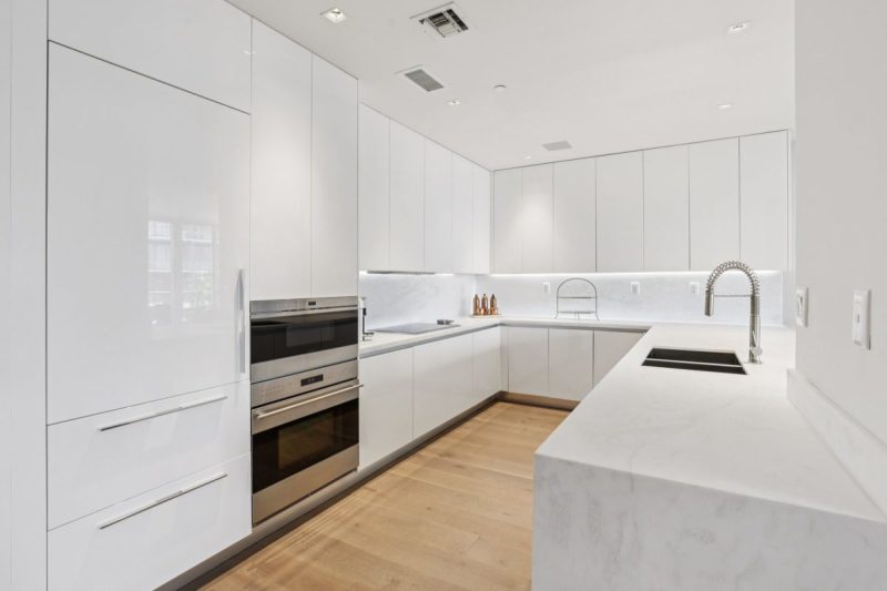 11-web-or-mls-S-Pointe-Dr-S3007-011